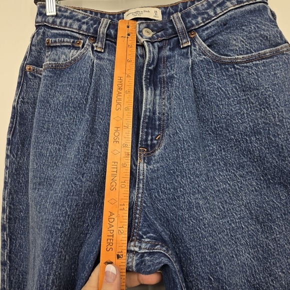 Abercrombie Fitch 90s Mom Jean Womens 28/6S Blue Denim Curve Love Hi Rise Barrel - Picture 6 of 12